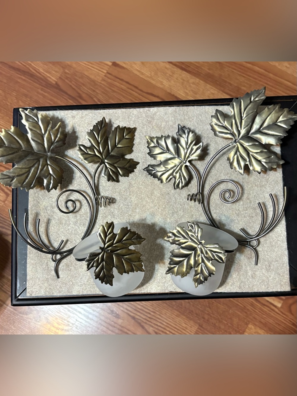 Metal Leaf Wall Sconce Trio in Gold